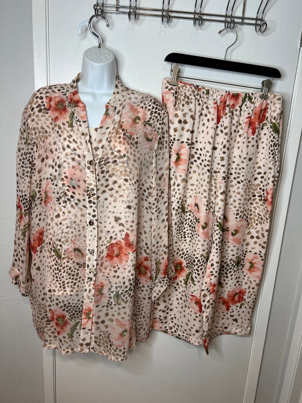 What If....? Women's 100% Silk 3-pc Tank/Blouse/Crop Pants Set Floral~ Size L/XL